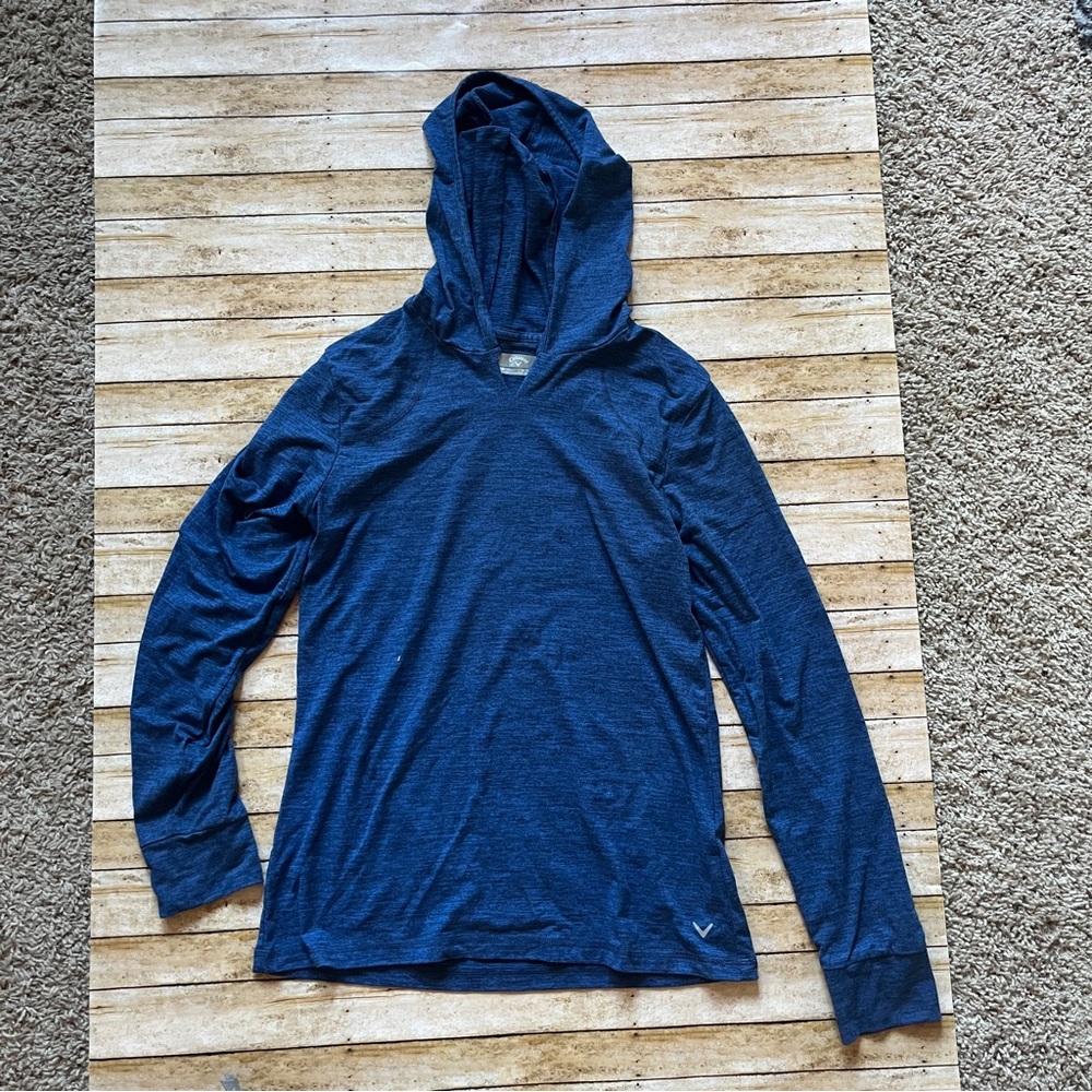 Like NEW Callaway weather series soft touch hoodie. Size Small.